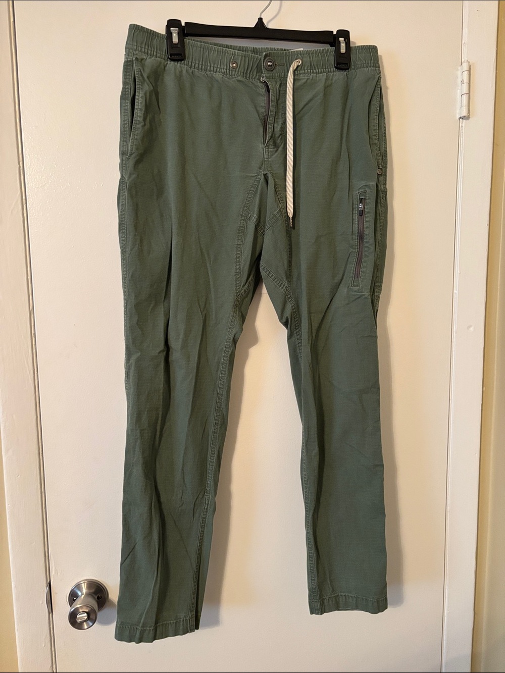 Vuori Ripstop Olive Green Cargo Jogger Pants
